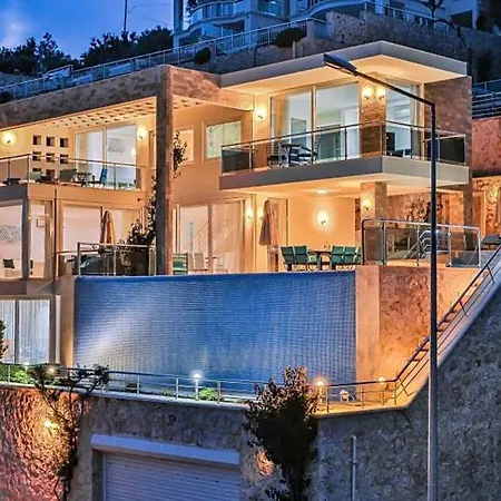 Sleeps 11 Pool Air Con Wifi Villa *