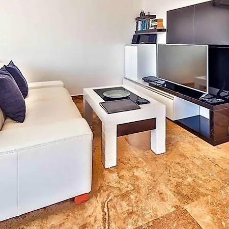 Sleeps 11 Pool Air Con Wifi Villa *